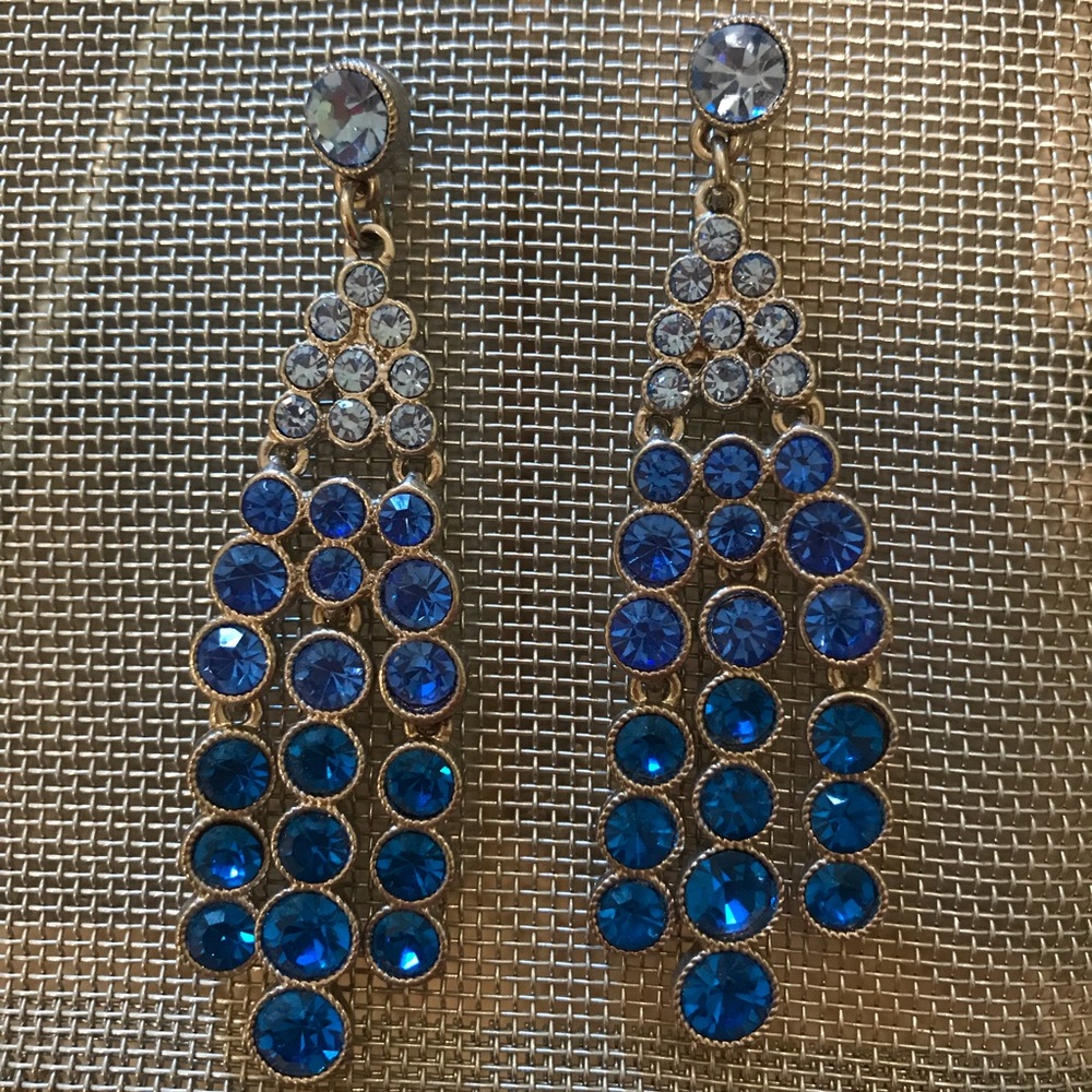 Elegant blue drop earrings